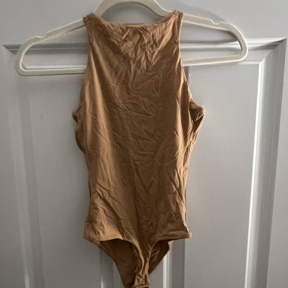 Skims FITS EVERYBODY HIGH NECK BODYSUIT with Snaps - Picture 8 of 9